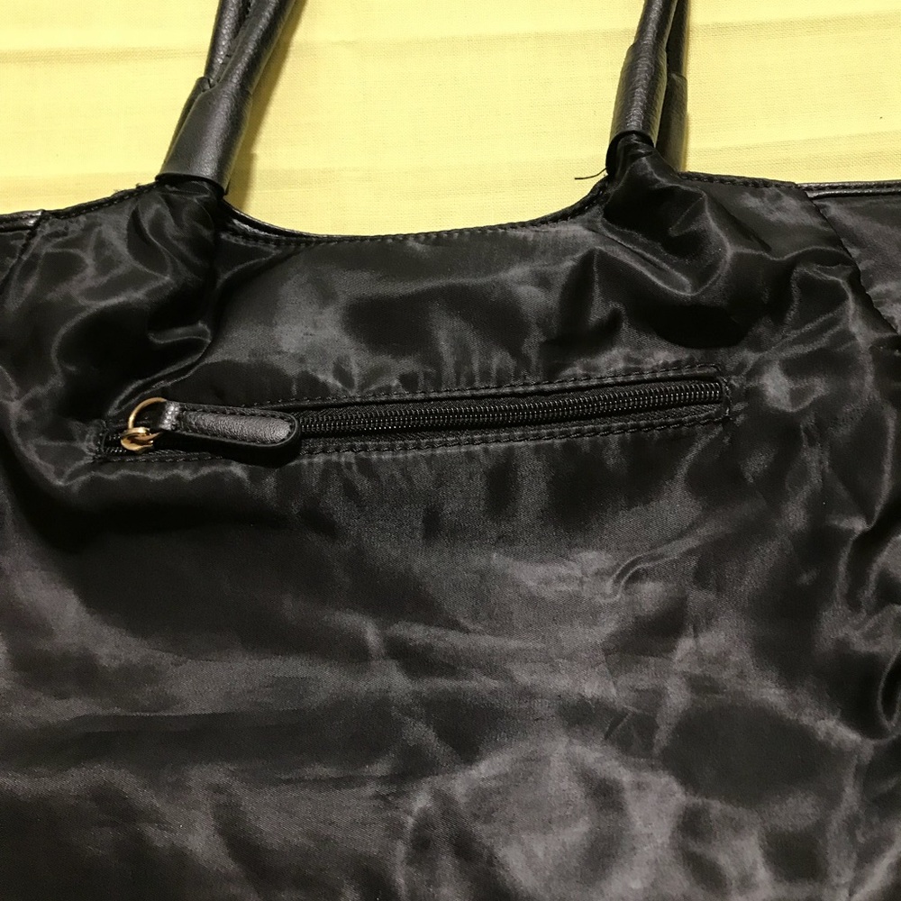 Price✂️Nicole Miller black satin hobo handbag - Picture 7 of 8